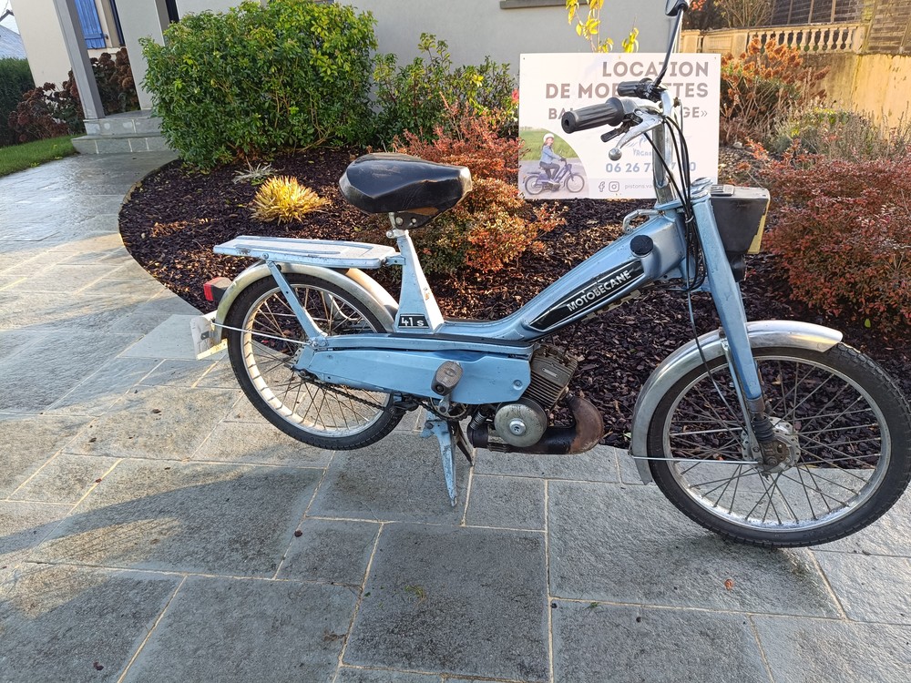 Motobécane 41S, Aline, Location de mobylette en Baie du Mont Saint-Michel, en Forêt de Brocéliande et au Pays de la Roche aux Fées