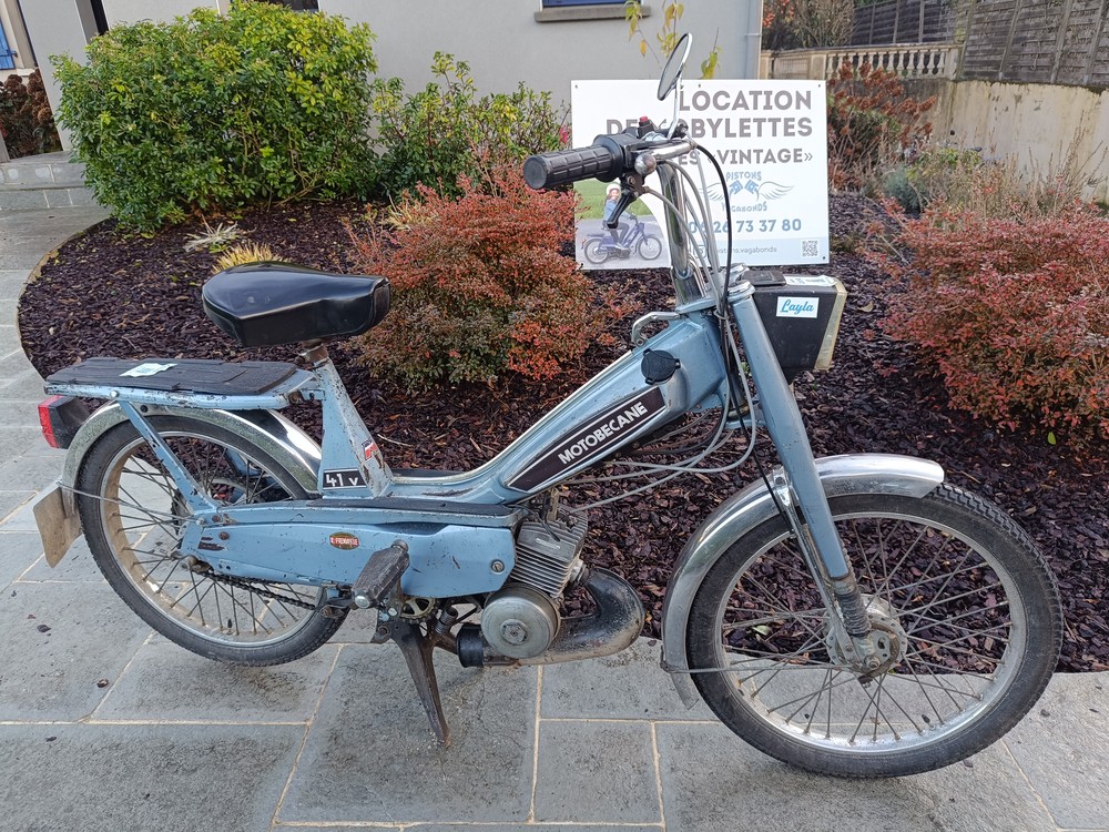 Motobécane 41V, Layla, balade à cyclomoteur en Baie du Mont Saint-Michel, en Forêt de Brocéliande et au Pays de la Roche aux Fées